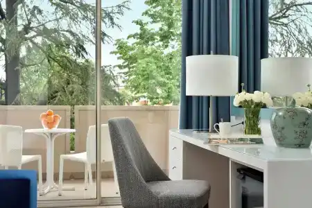 Continental Wellness & Spa - 34