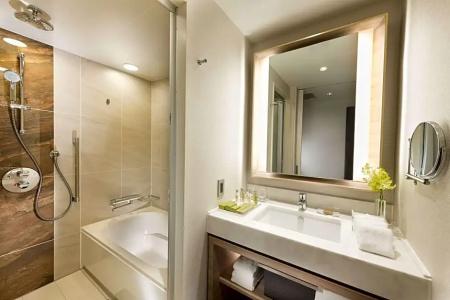 DoubleTree by Hilton Okinawa Chatan Resort - 72