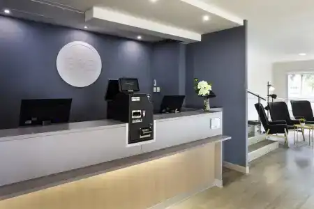 b&b Figueres - 1