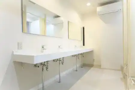 Roots Hostel - 14