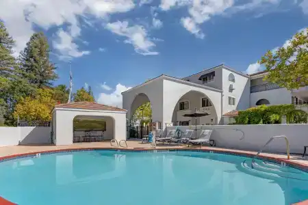Best Western Dry Creek Inn - 16