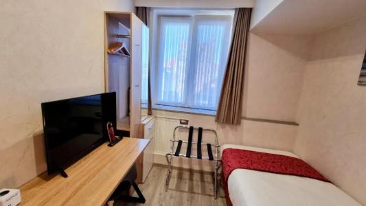 Cardiff - 112