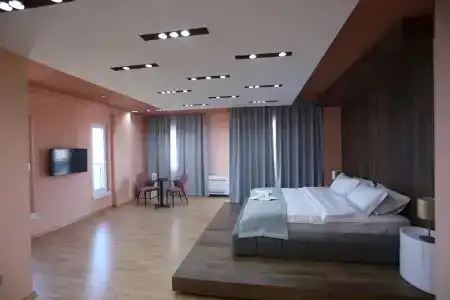 Elite - 40