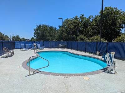 Holiday Inn Express & Suites, an IHG - 15