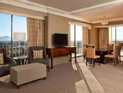 Sheraton Phoenix Crescent - 5