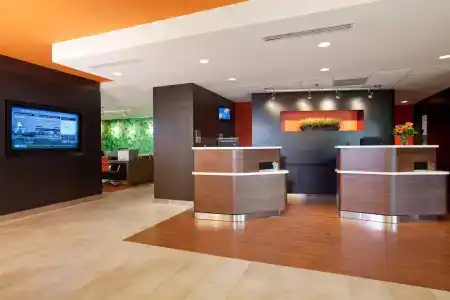 Courtyard By Marriott Baton Rouge Acadian Centre/Lsu Area - 1