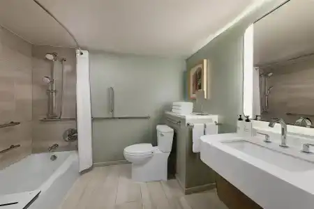 Sonesta Miami Airport - 37