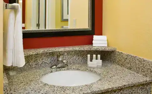 Courtyard Houston-West University - 8