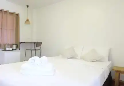 UDEE COZY Bed & Breakfast - 4