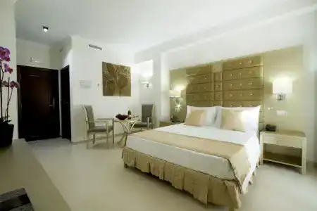 El Tiburon Boutique & Spa (Adults Recommended) - 1