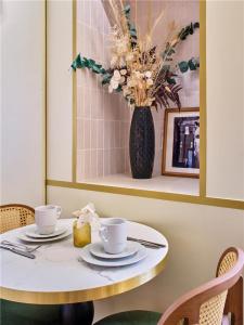 Hôtel Joséphine by Happyculture - 43