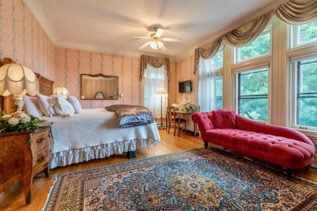 Wilburton Inn - 93