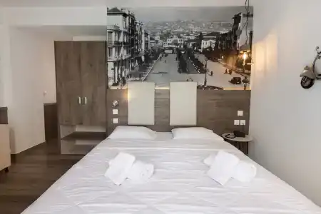 Metropolitan - 6