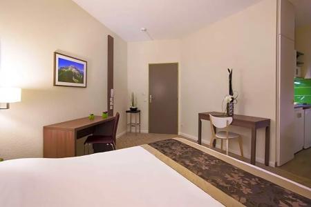 Kyriad Chambéry Centre - Hôtel et Résidence - 78