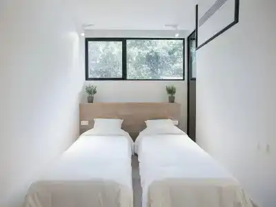 Lloyd's Inn (SG Clean, Staycation Approved) - 23