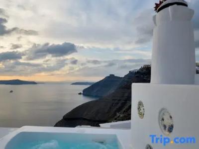 Trieris Villa & Suites - 65