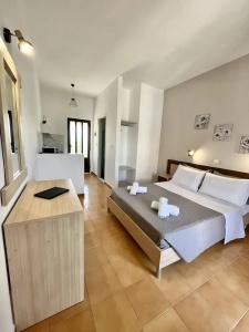 Sandy Beach Studios - 120