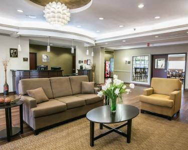 Restwell Inn & Suites I-45 North - 1