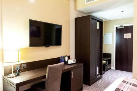 Premier Inn Dubai Al Jaddaf - 58