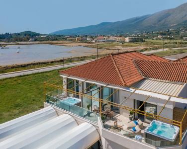 Aphrodite Studios & Suites - 7