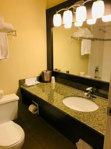 Anchor Inn and Suites - 12
