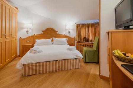 Royal Cortina - 22
