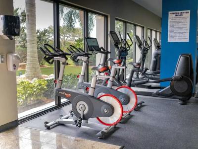 Hilton Palm Beach Airport - 25