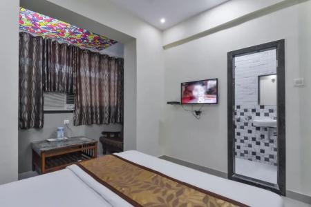 Aroma- Dadar - 56