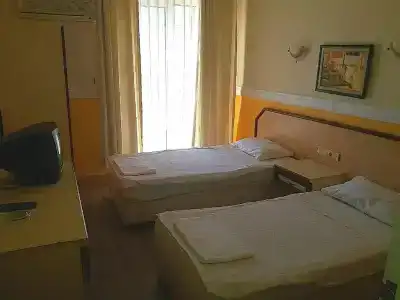 Kleopatra Saray - 22