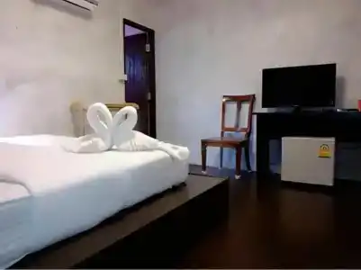 Baan Chompoo Homestay - 2