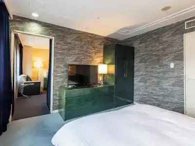 Century Plaza - 32