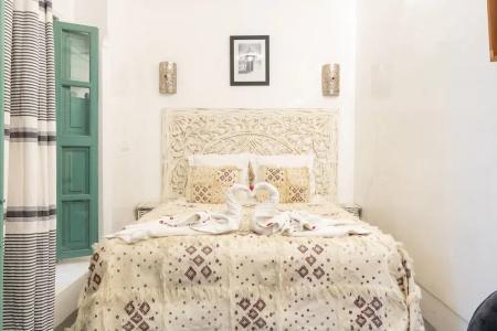 Riad Swaka - 24