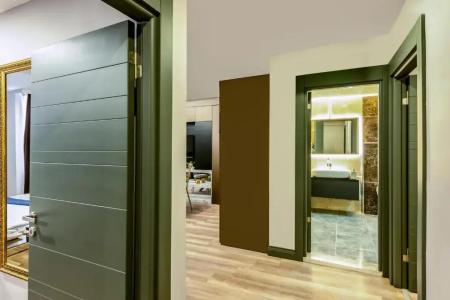 A Palace Suites - 172