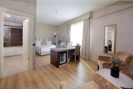 Ramada By Wyndham Soma - 4