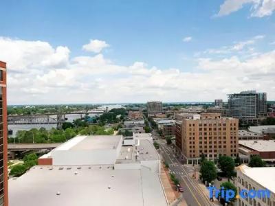 Little Rock Marriott - 53