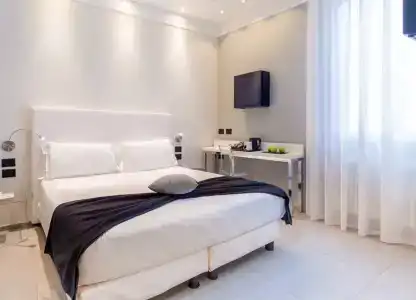 Metropolitan - 20