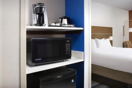Holiday Inn Express & Suites, an IHG - 20