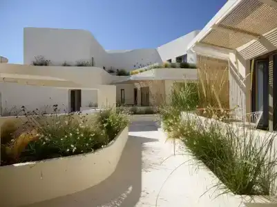 White Pebble Suites - 77