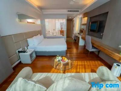 Khum Phucome -Sha Extra Plus - 185