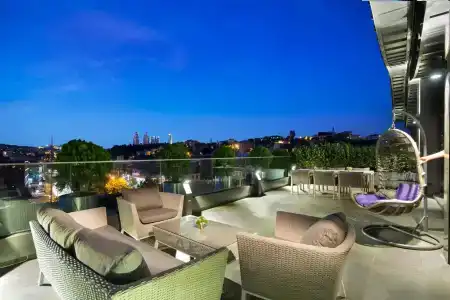 DoubleTree by Hilton Istanbul - Piyalepasa - 15