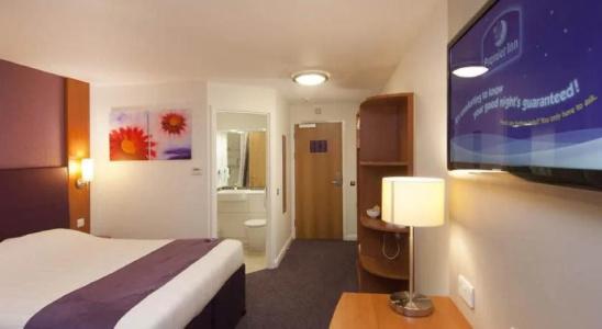 Premier Inn Newcastle - Holystone - 5