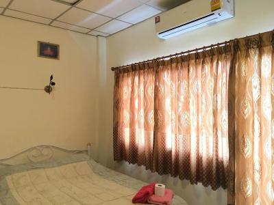Vaccinated Staff - Oyo 906 Bann One Love - 5