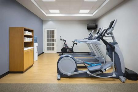 DoubleTree Suites by Hilton - 17