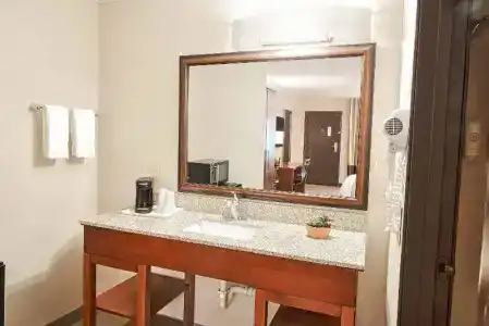 Comfort Inn Near Old Town Pasadena In Eagle Rock Ca - 20