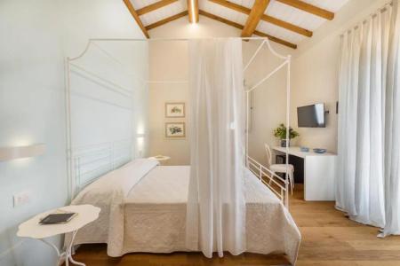 Tenuta Petra Bianca - 25