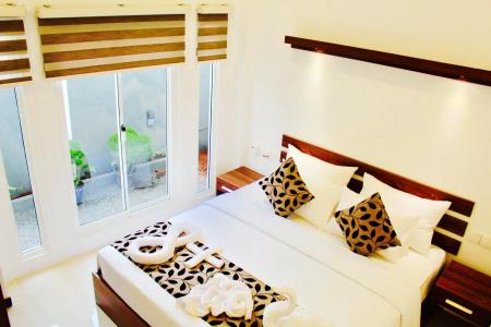 8+ Plus Motels - 72