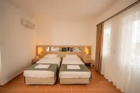 Malibu Resort - 2