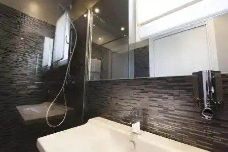 Helussi Hôtel - 99