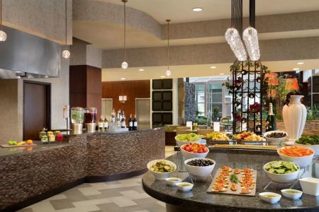 Embassy Suites Los Angeles - 11