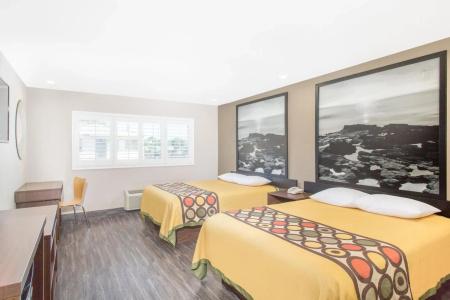 Ocean Park Inn - 4